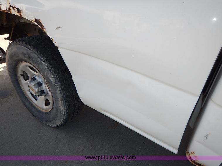 image for item K7455 2001 Chevrolet Silverado 1500 Ext. Cab pickup truck