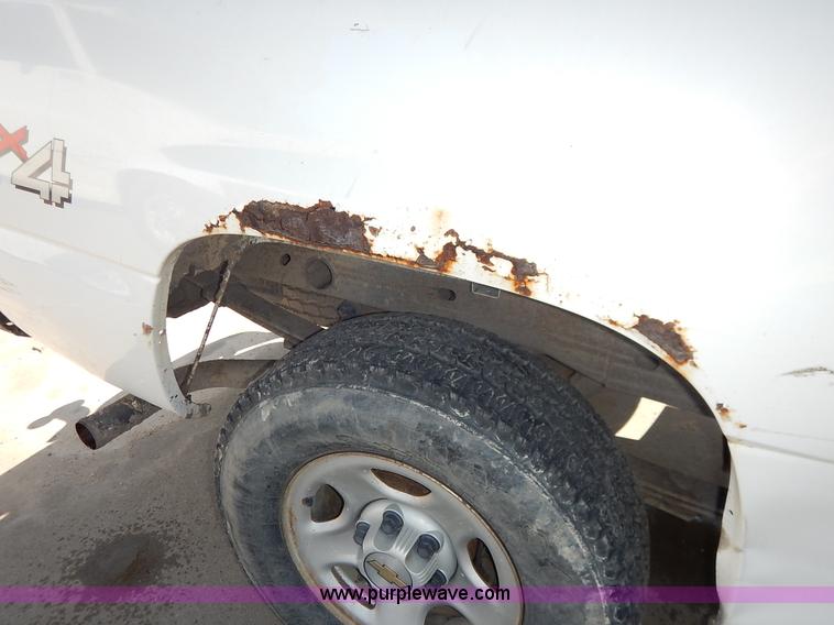 image for item K7455 2001 Chevrolet Silverado 1500 Ext. Cab pickup truck