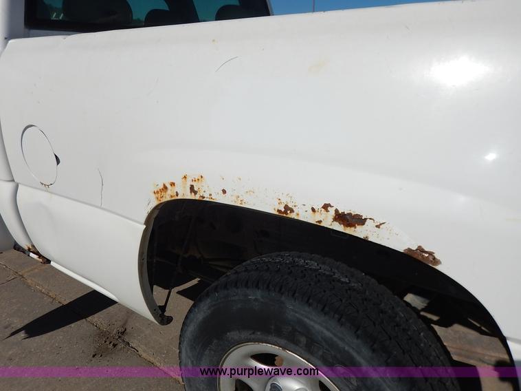 image for item K7455 2001 Chevrolet Silverado 1500 Ext. Cab pickup truck