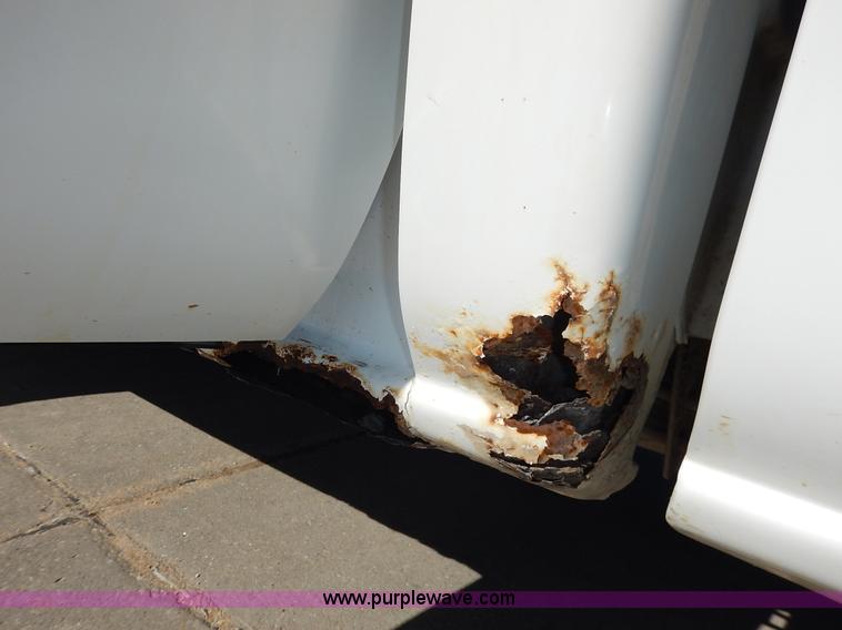 image for item K7455 2001 Chevrolet Silverado 1500 Ext. Cab pickup truck