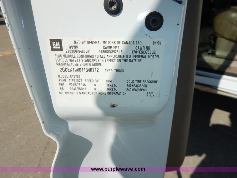 image for item K7455 2001 Chevrolet Silverado 1500 Ext. Cab pickup truck