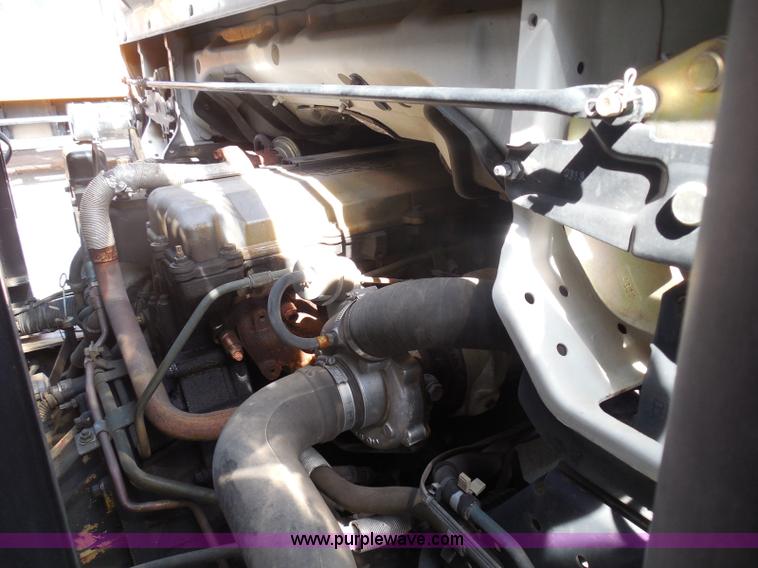 image for item K7500 2001 Isuzu NQR water truck