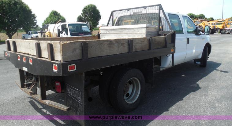 image for item K7502 2005 Ford F350 Super Duty XL Crew Cab utility truck