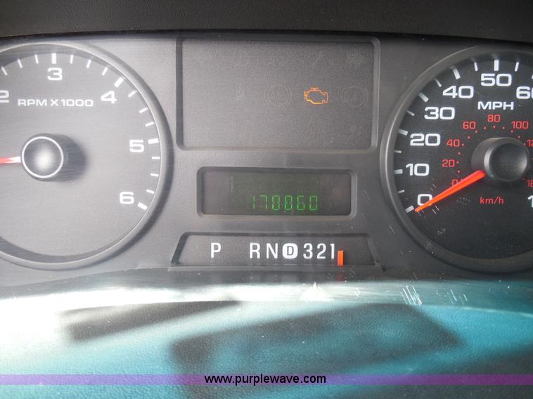 image for item K7502 2005 Ford F350 Super Duty XL Crew Cab utility truck