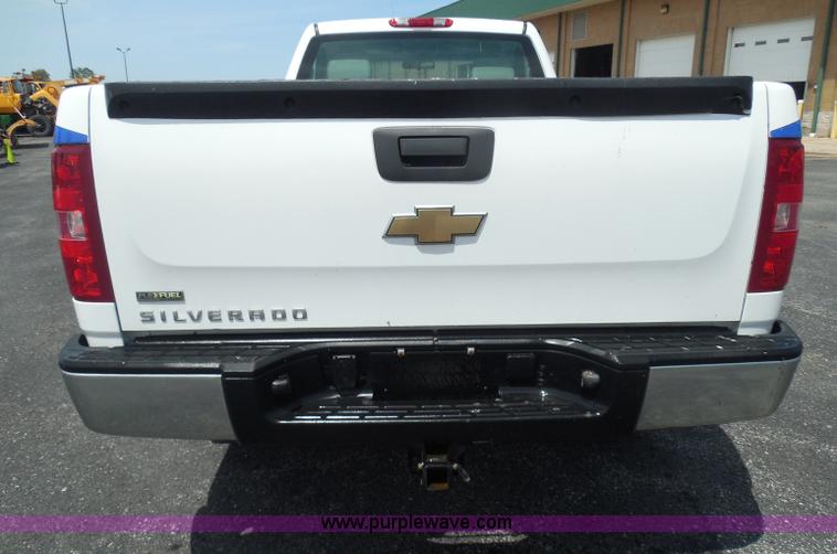 image for item K7503 2007 Chevrolet Silverado 1500 pickup truck