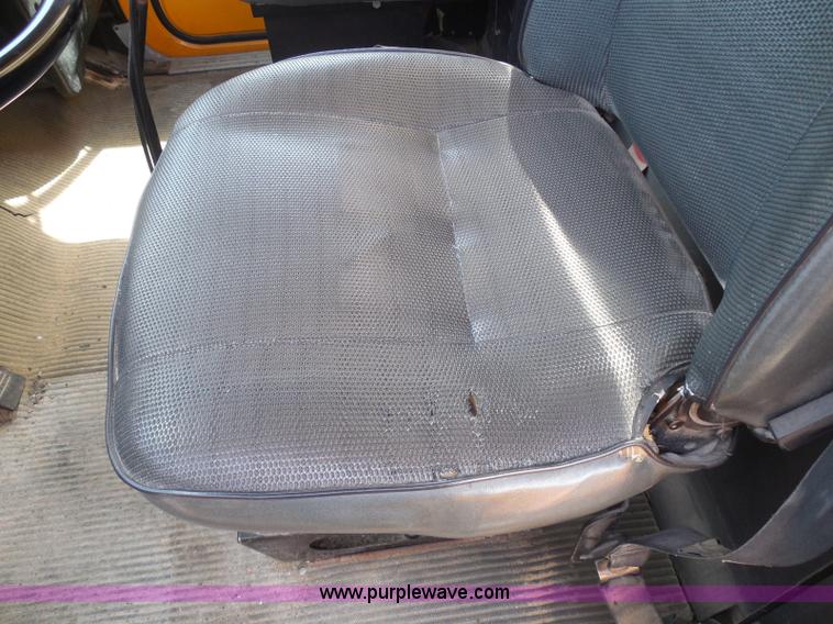 image for item K7505 1991 Ford LT8000 mixer truck