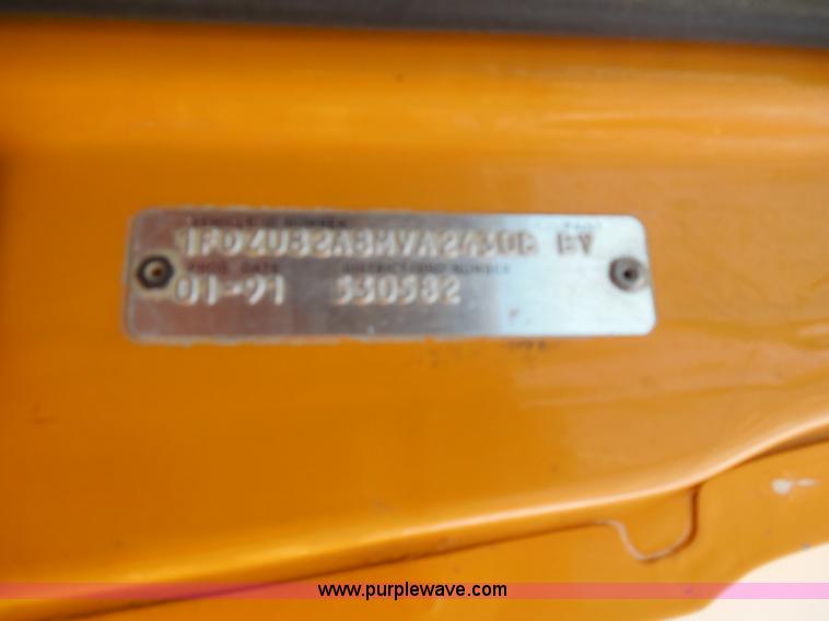 image for item K7505 1991 Ford LT8000 mixer truck