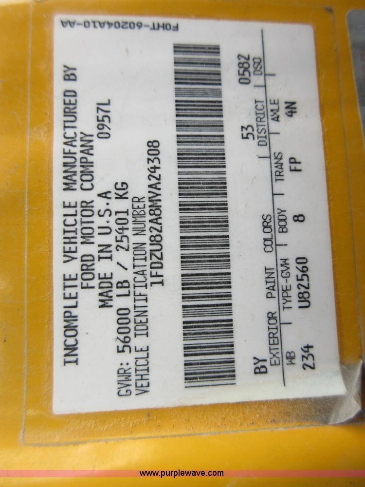 image for item K7505 1991 Ford LT8000 mixer truck