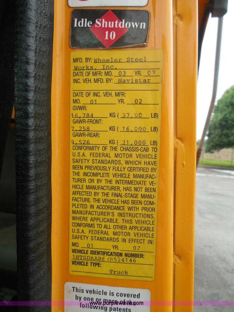 image for item K7507 2002 International 4900 Crew Cab dump truck