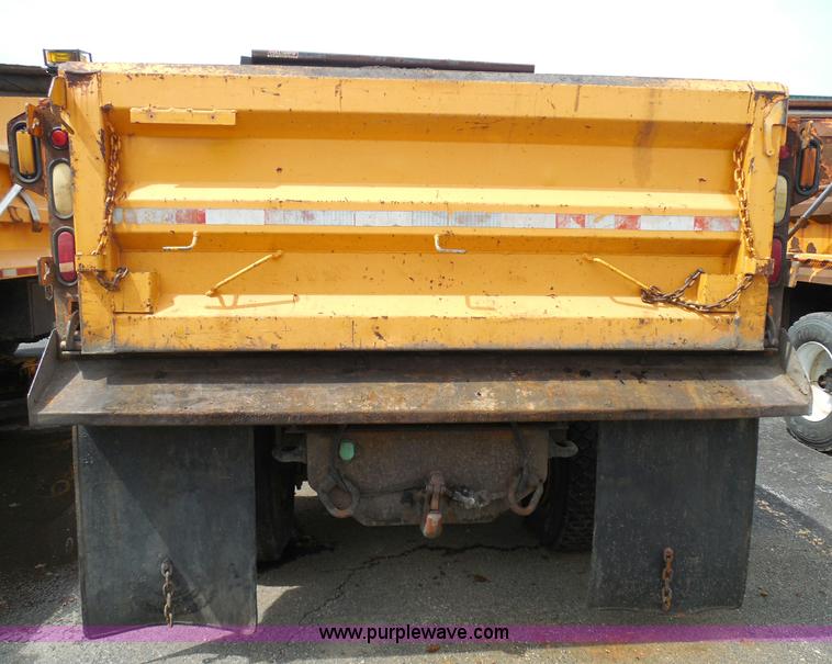 image for item K7510 2002 International 4900 dump truck