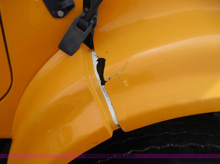 image for item K7510 2002 International 4900 dump truck