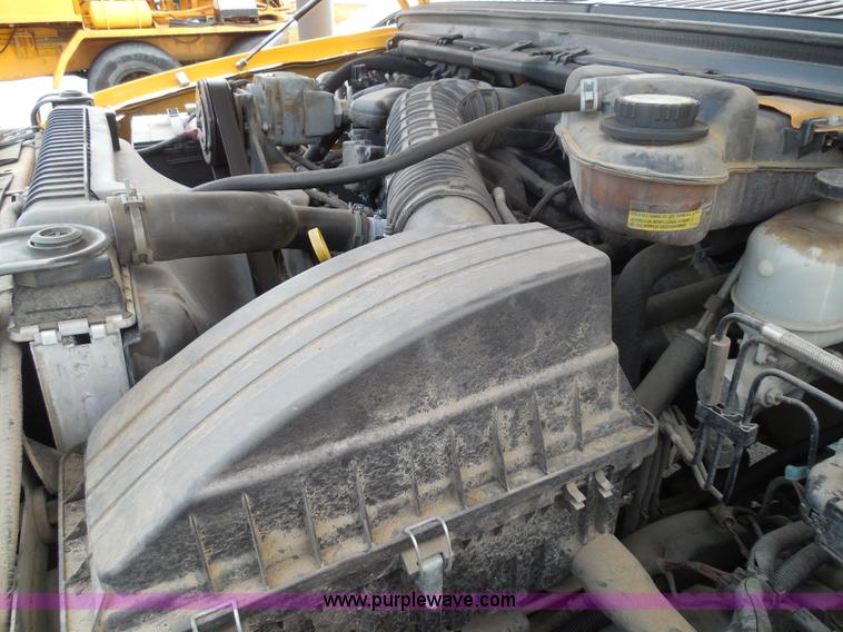 image for item K7511 2007 Ford F550 XL cab and chassis truck