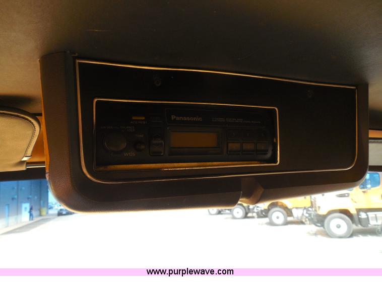 image for item K7512 1992 Ford LNT8000 flatbed truck