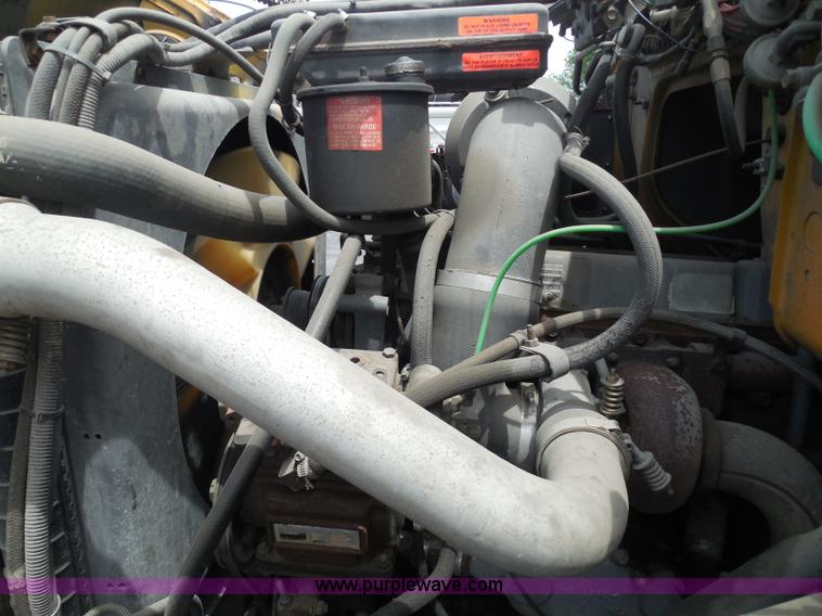 image for item K7512 1992 Ford LNT8000 flatbed truck