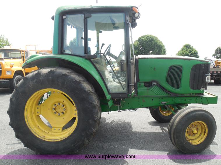 image for item K7515 2002 John Deere 6420 tractor