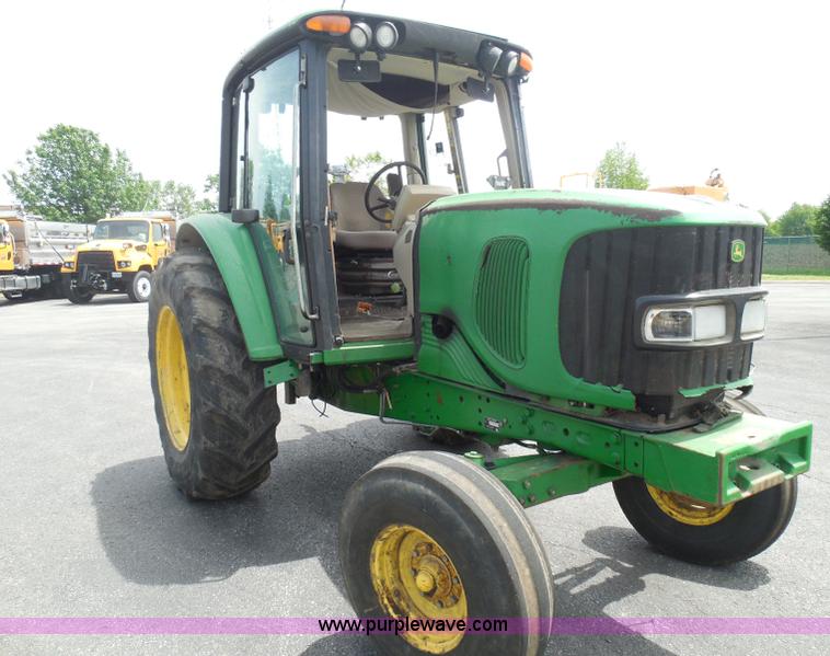 image for item K7515 2002 John Deere 6420 tractor