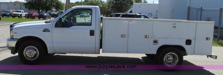 image for item R9295 2002 Ford F350 Super Duty XL utility truck