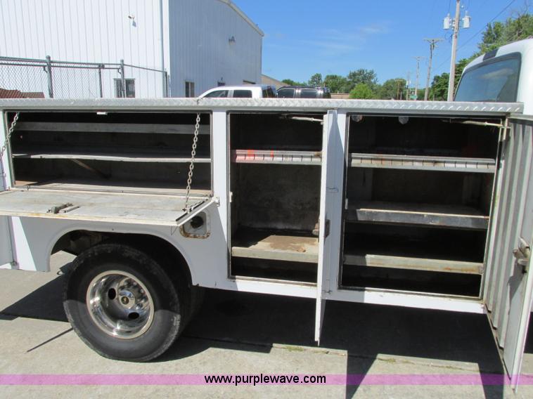 image for item R9295 2002 Ford F350 Super Duty XL utility truck