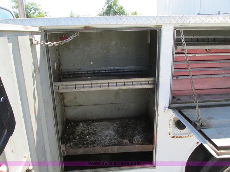 image for item R9295 2002 Ford F350 Super Duty XL utility truck