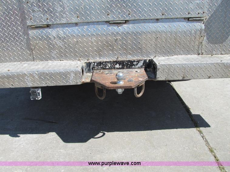 image for item R9295 2002 Ford F350 Super Duty XL utility truck