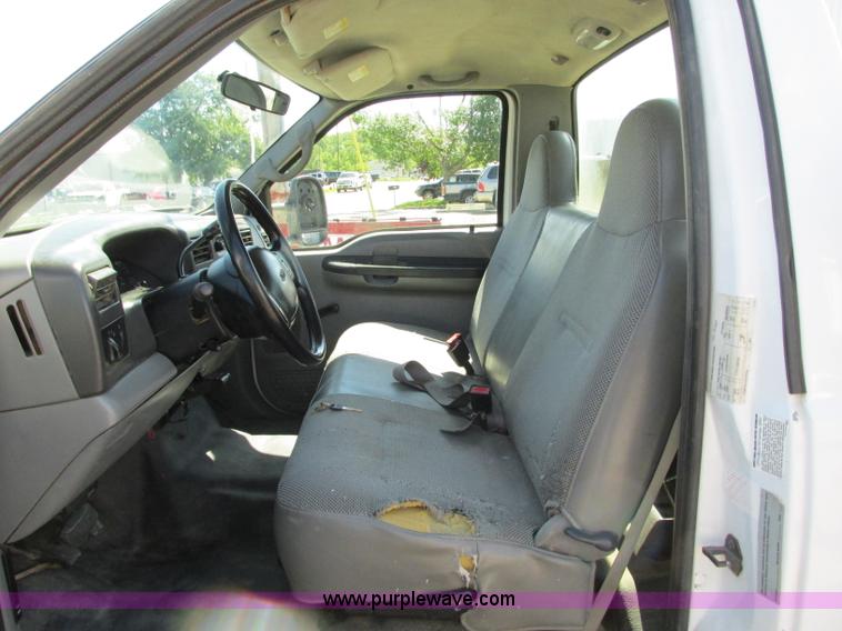 image for item R9295 2002 Ford F350 Super Duty XL utility truck