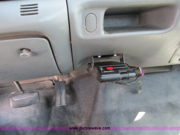 image for item R9295 2002 Ford F350 Super Duty XL utility truck