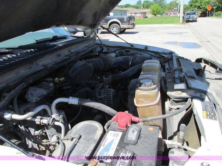 image for item R9295 2002 Ford F350 Super Duty XL utility truck