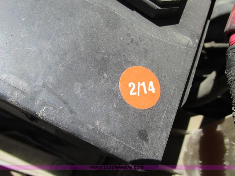 image for item R9295 2002 Ford F350 Super Duty XL utility truck