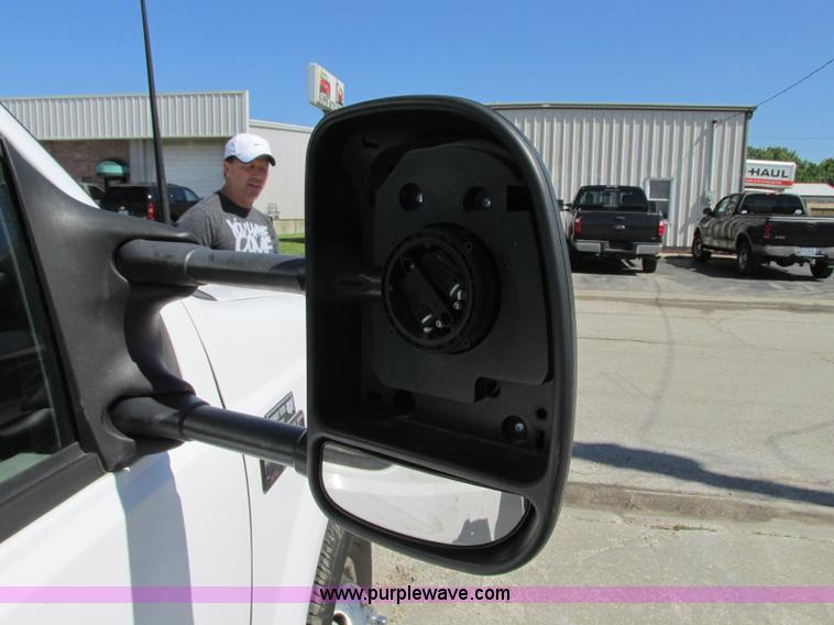 image for item R9295 2002 Ford F350 Super Duty XL utility truck