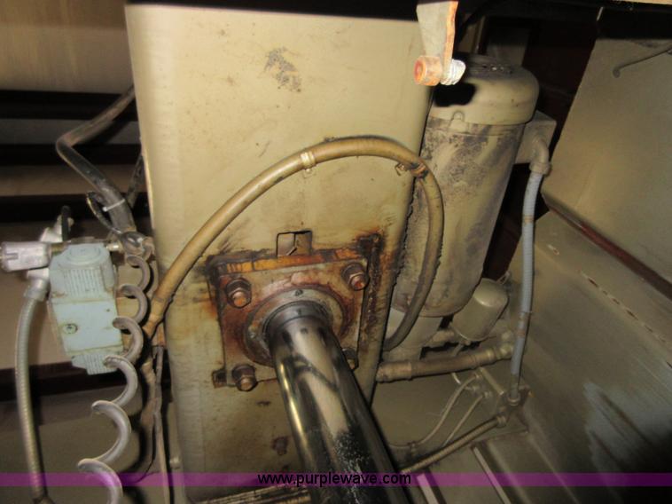 image for item V9777 Piqua Series 40 cardboard baler