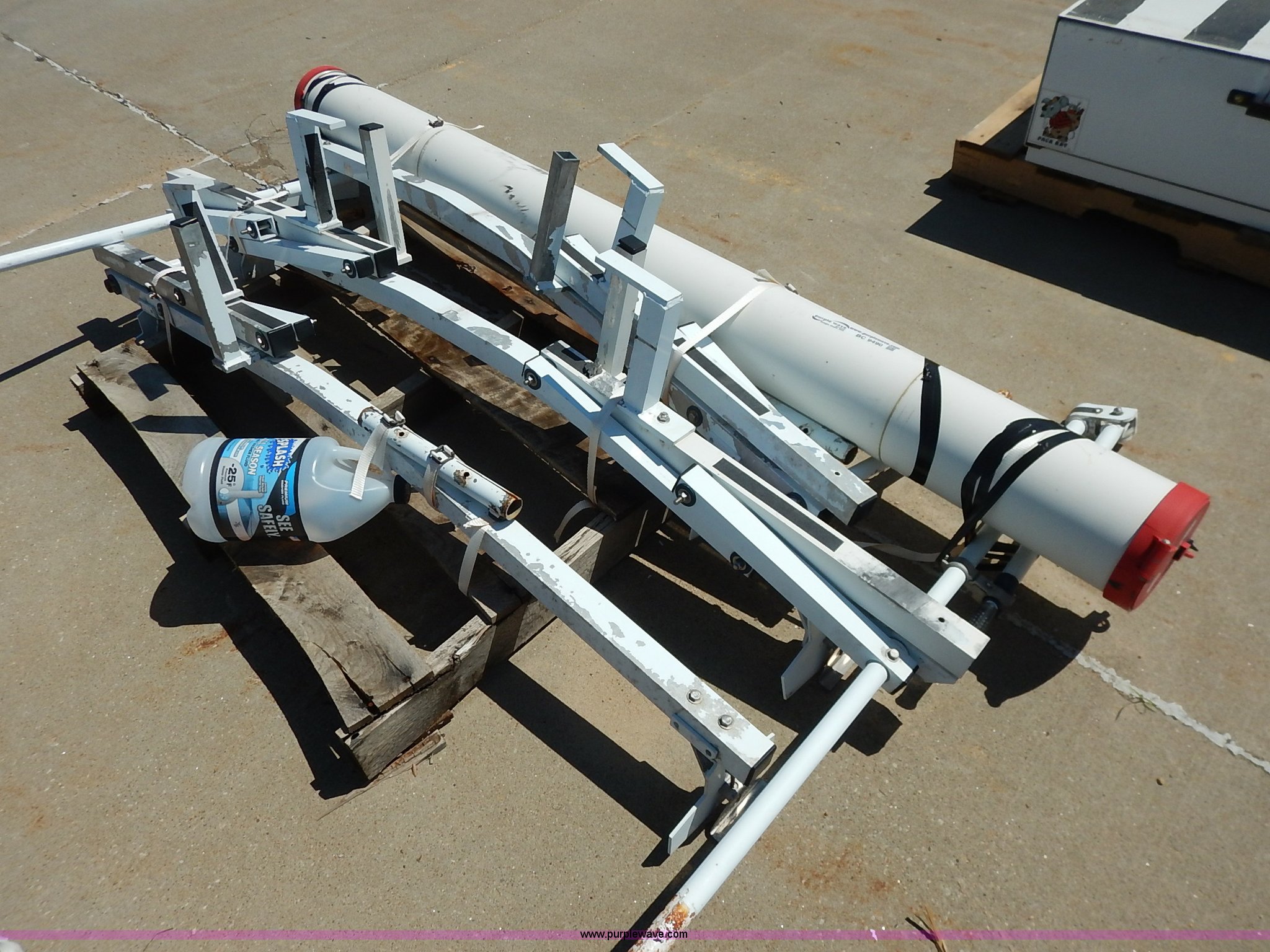 Ladder rack in Topeka, KS | Item BC9490 sold | Purple Wave