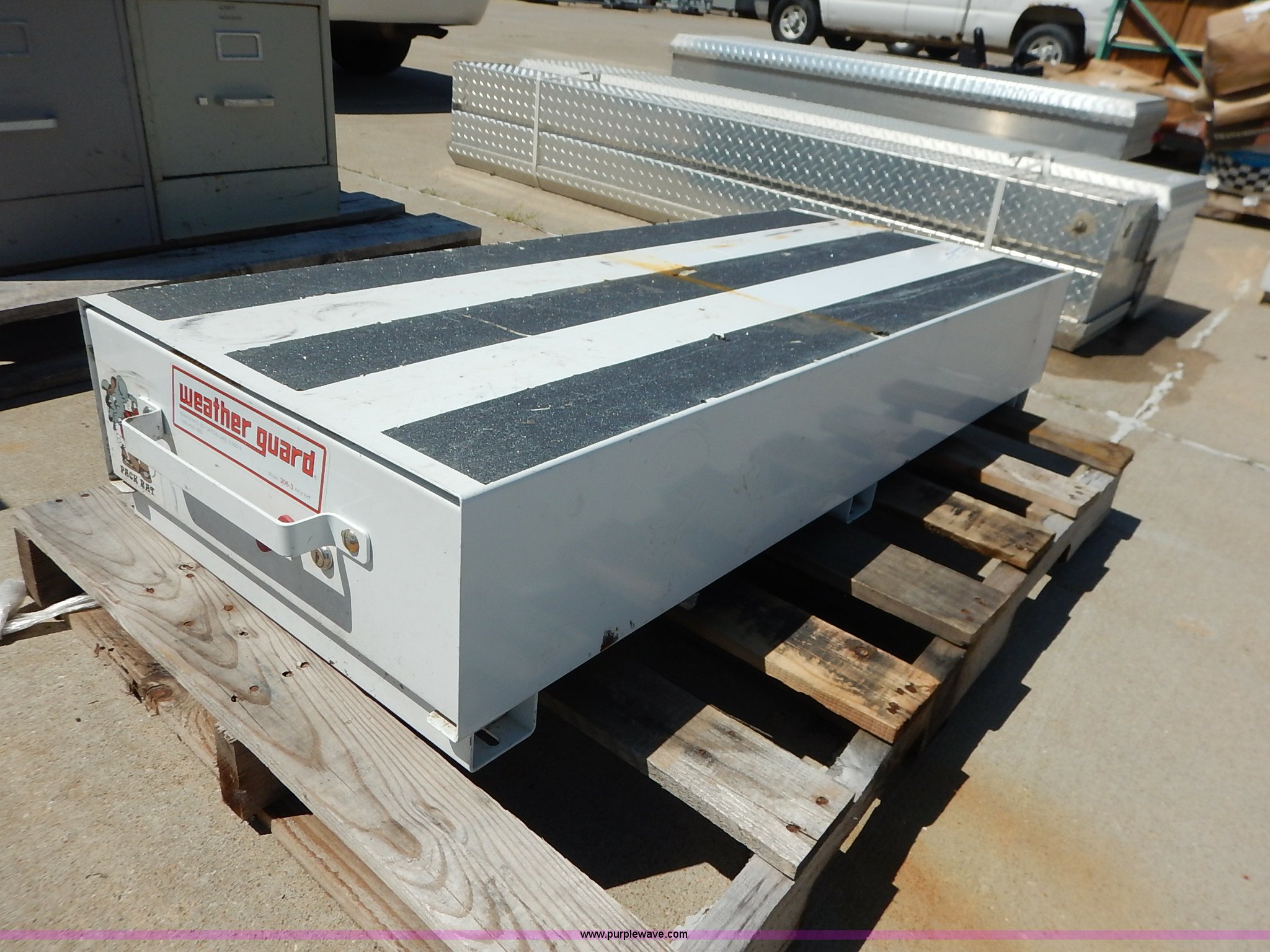 Weatherguard Pack Rat toolbox in Topeka, KS Item BJ9502 sold Purple Wave