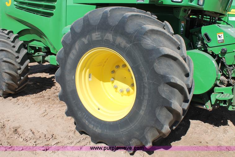 image for item AO9525 2009 John Deere 7750 forage harvester