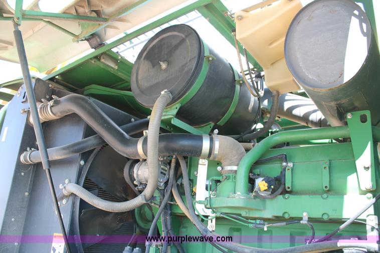 image for item AO9525 2009 John Deere 7750 forage harvester