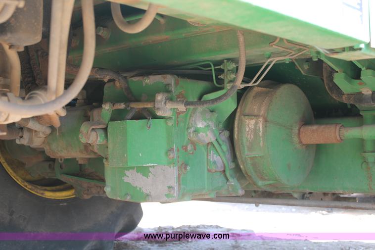 image for item AO9525 2009 John Deere 7750 forage harvester