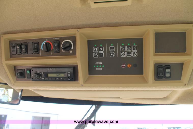 image for item AO9525 2009 John Deere 7750 forage harvester