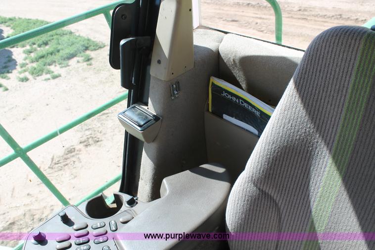 image for item AO9525 2009 John Deere 7750 forage harvester