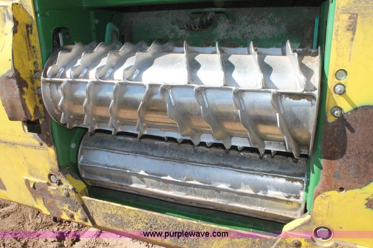 image for item AO9525 2009 John Deere 7750 forage harvester
