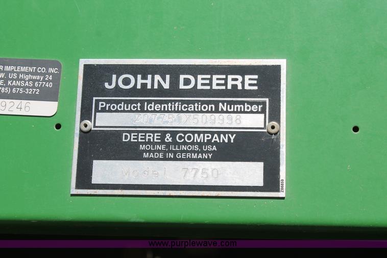 image for item AO9525 2009 John Deere 7750 forage harvester