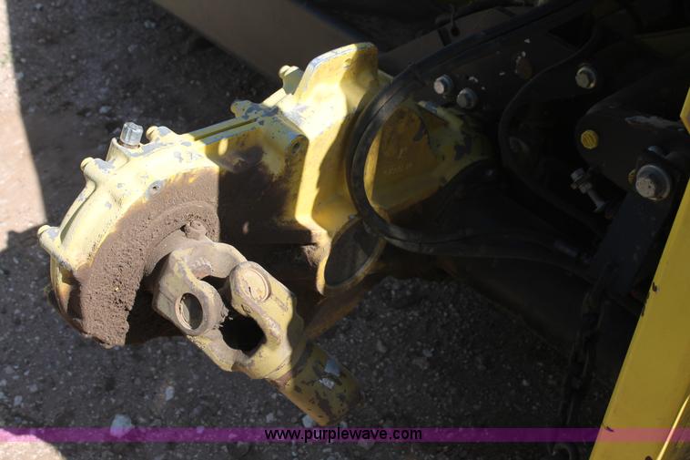 image for item AO9526 2010 John Deere 678 forage head