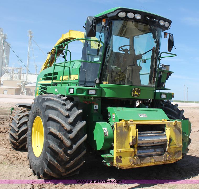 image for item AO9527 2012 John Deere 7750 forage harvester