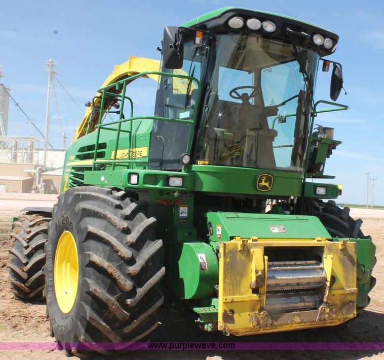 image for item AO9527 2012 John Deere 7750 forage harvester