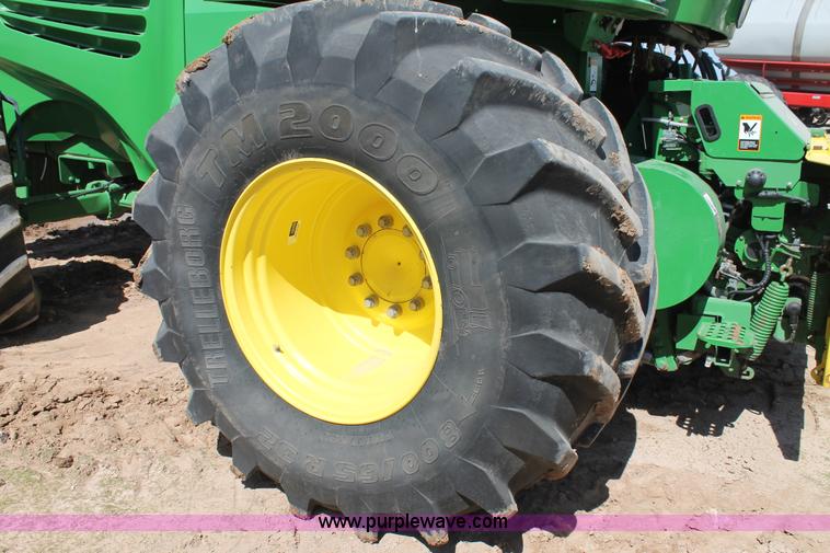 image for item AO9527 2012 John Deere 7750 forage harvester