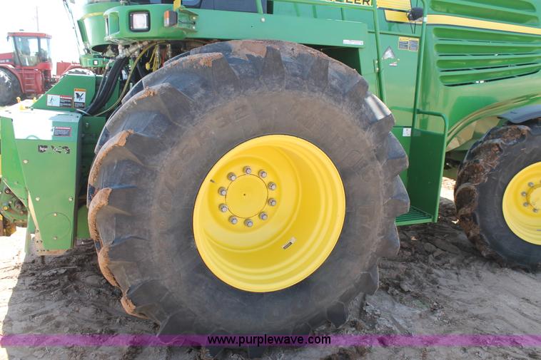 image for item AO9527 2012 John Deere 7750 forage harvester