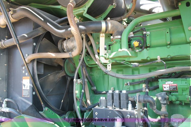 image for item AO9527 2012 John Deere 7750 forage harvester