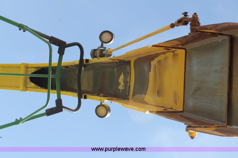 image for item AO9527 2012 John Deere 7750 forage harvester