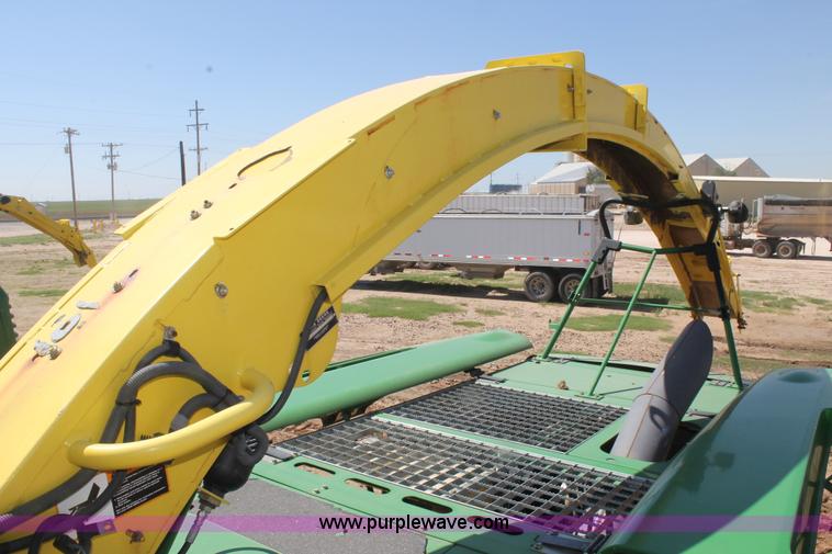 image for item AO9527 2012 John Deere 7750 forage harvester