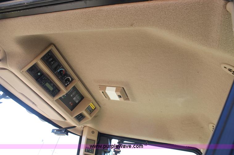 image for item AO9527 2012 John Deere 7750 forage harvester