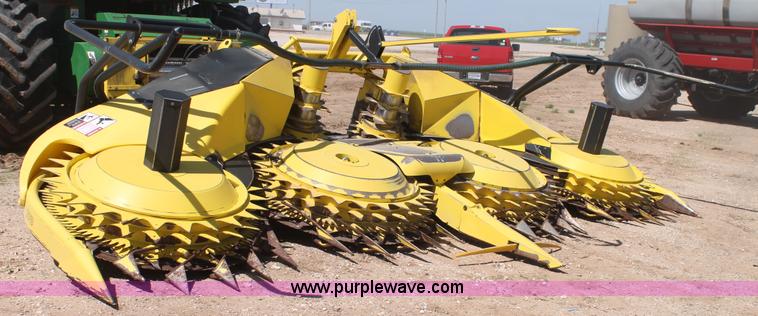 image for item AO9528 2013 John Deere 778 forage head