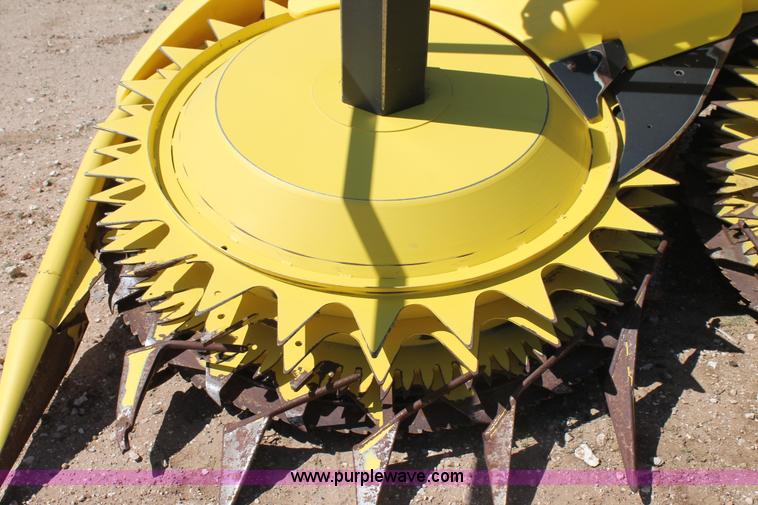 image for item AO9528 2013 John Deere 778 forage head